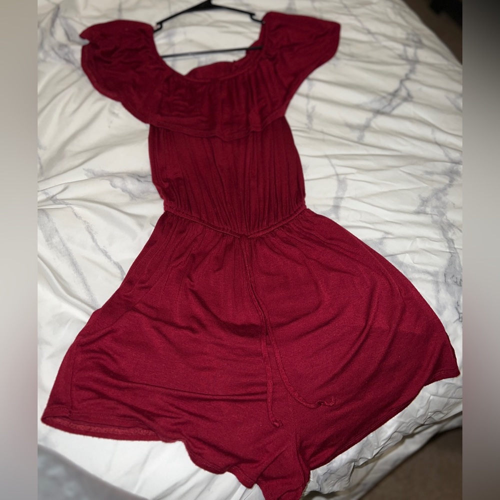 Red romper - Picture 3 of 4
